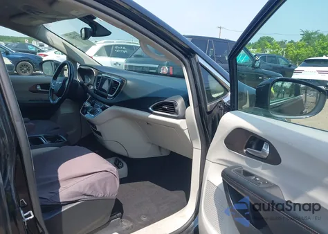 2019 Chrysler Pacifica Touring L из США, поврежденный, VIN 2C4RC1BG8KR508594